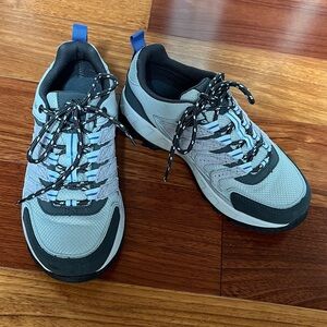 Columbia Strata Waterproof Hiking Shoes size 6.5